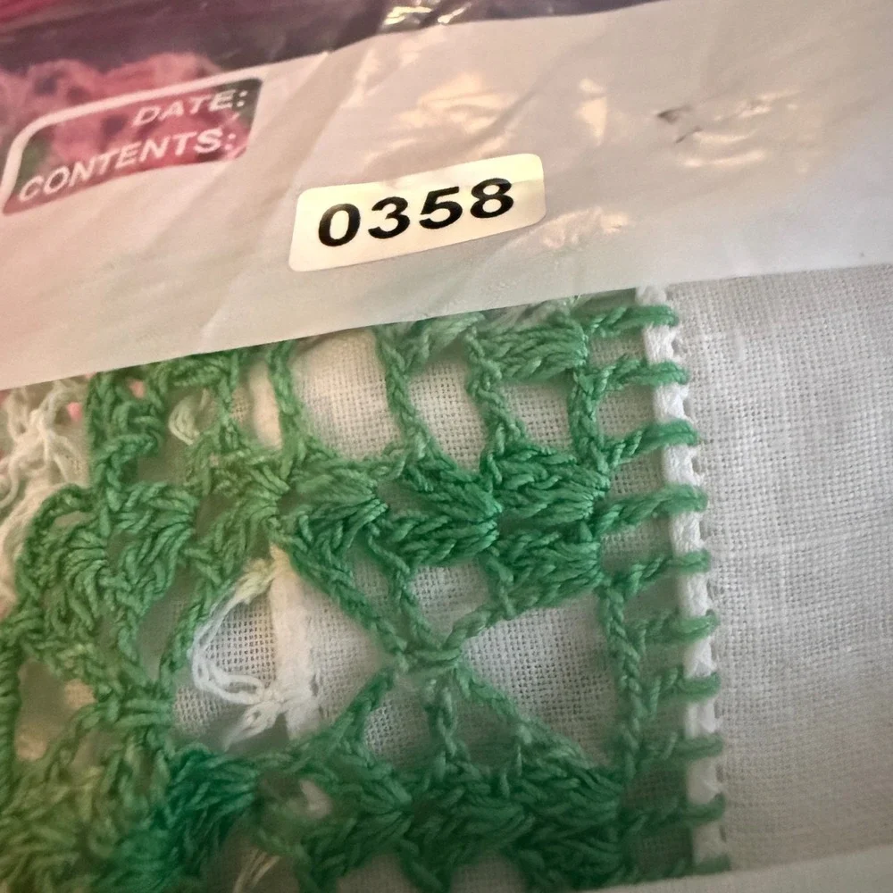 Vintage Floral Handkerchief Crochet Lace Trim White Green‎ Pink 0358
